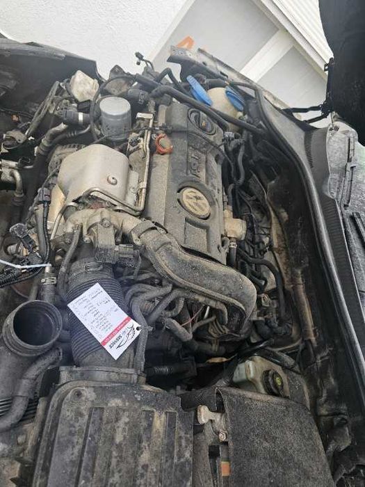 Dezmembrez VW GOLF 6 1.4 CAX 90KW an 2010 volan stanga