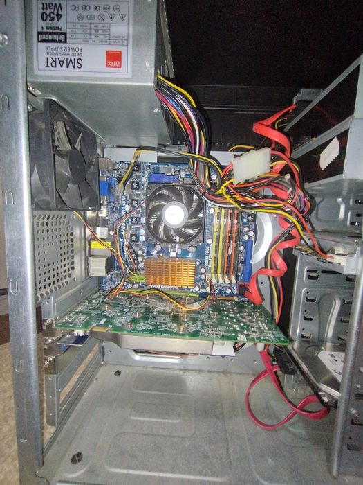 Pc Retro gaming Px9600 Amd Phenom 2 ,6 gb ram