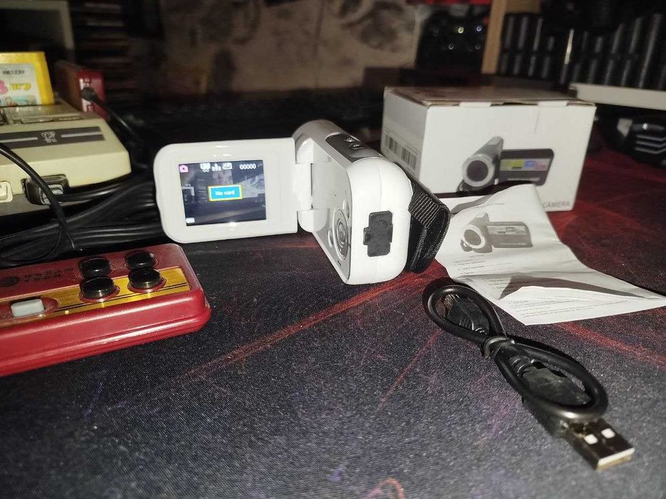 Видеокамера портативная