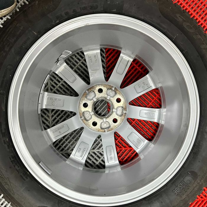 1x Janta VW Passat T roc golf R17 17 roata rezerva 215 55 17