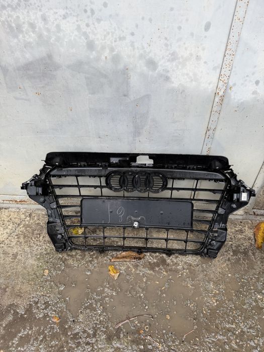 Audi a3 8v предна Решетка