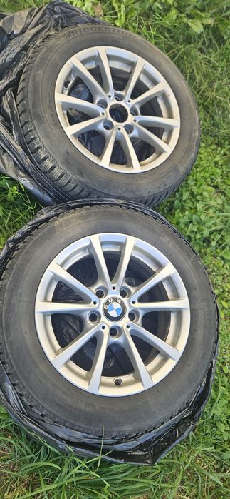 Vând jante BMW F30 r16 . Cauciucuri noi