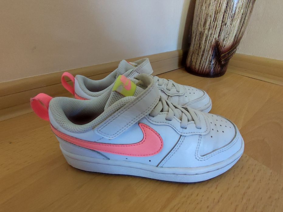 Маратонки nike uk 6.5 eur 23.5 обувани веднъж