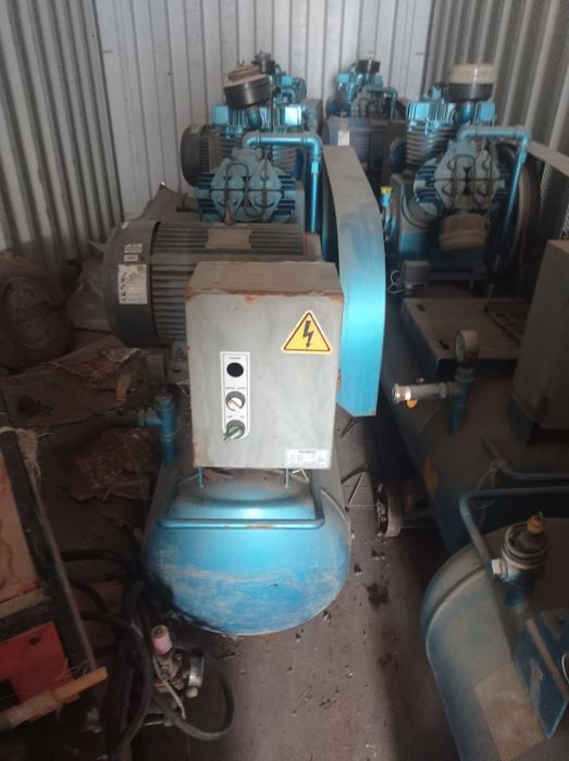 Kompressor. IIANSHIN