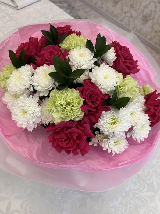 Букет гүл сатылады