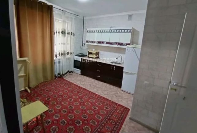 1 команаты үй сатылады