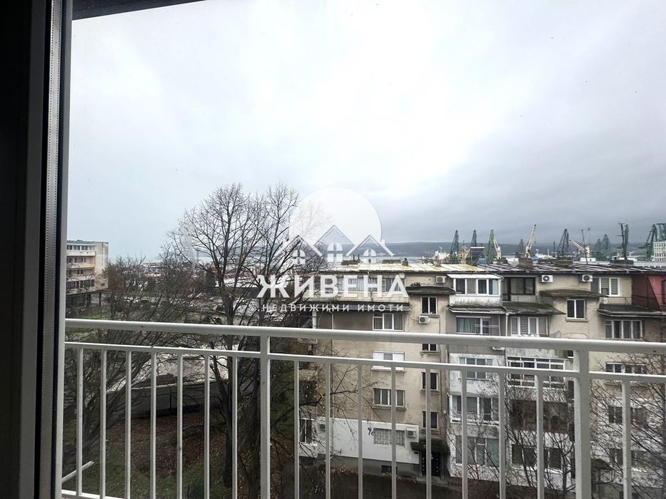 Дава се под наем Четиристаен апартамент в Варна, Гръцка махала - 160 кв.м за 1000 € - Снимка #2