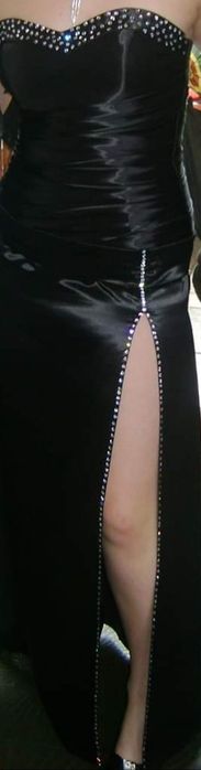 Елегантна бална рокля