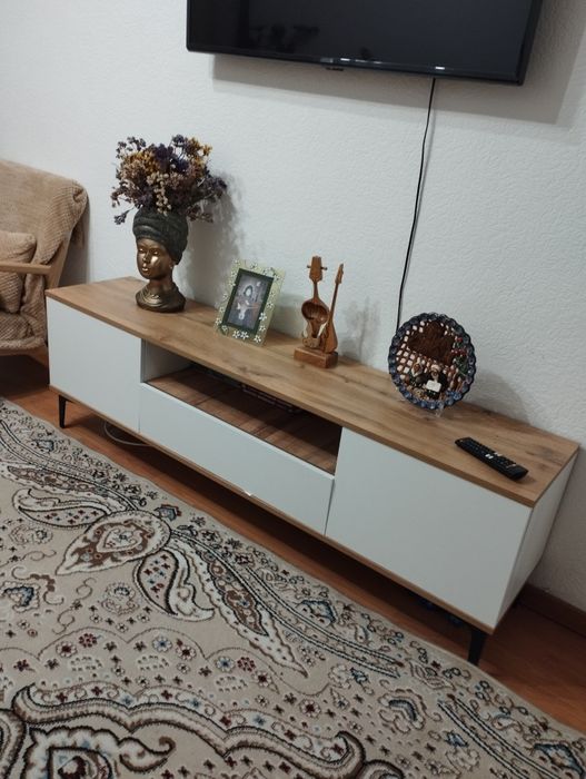 Тв-тумба напольная Adel Home  Пола АН022 160х50х35 см, белый, коричне