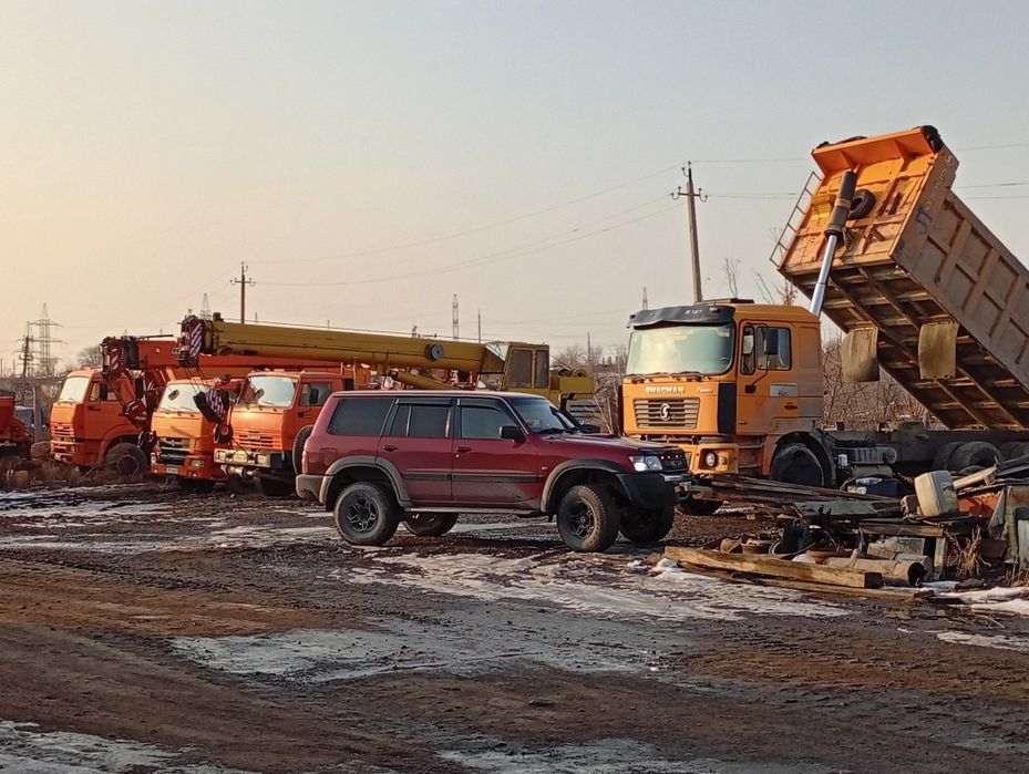 Погрузчик Авто кран петушок ,прием мусора строительного,