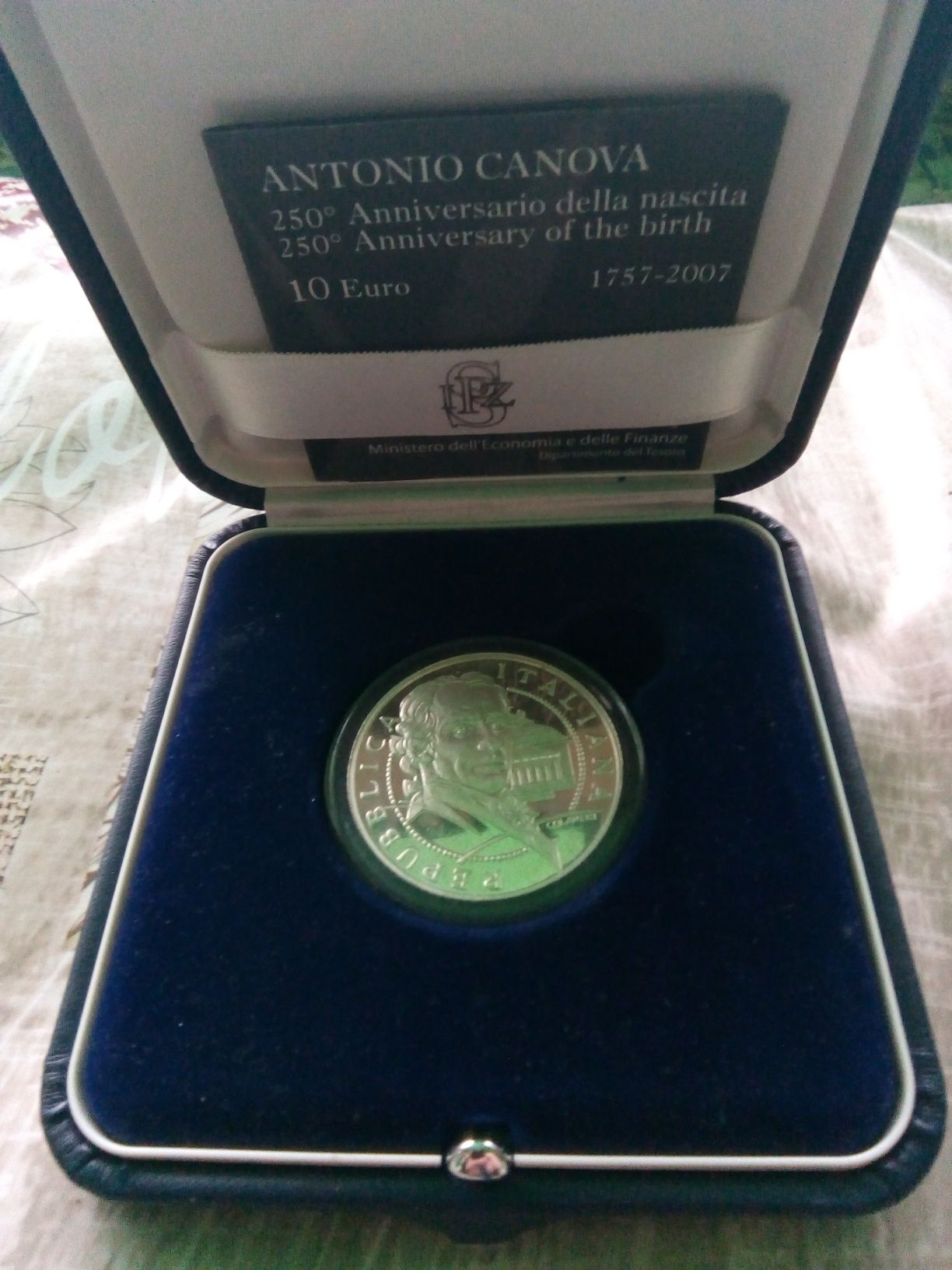 Moneda aniversara