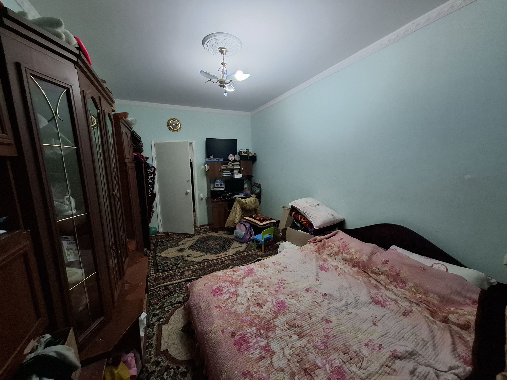 Arenda kvartira massiv1 2xona 3xona qilingan 2-paliknika oldida