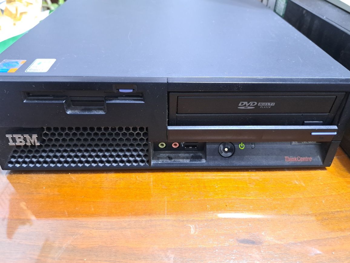 Компютър IBM Think centre MT-M9210-D1G