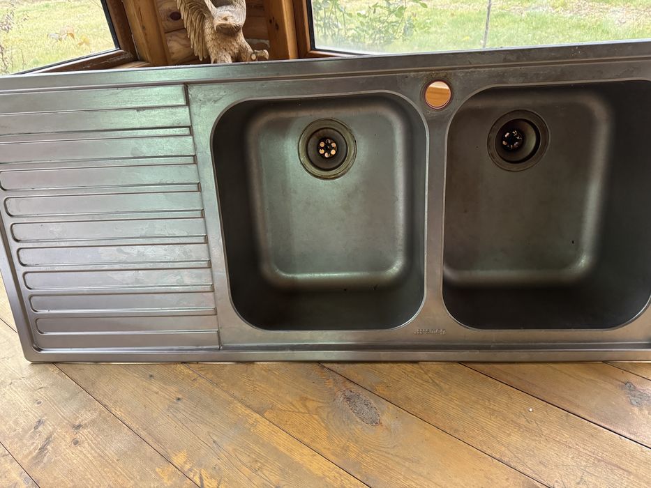Двухсекционная мойка для кухонного гарнитура, в хорошем состоянии