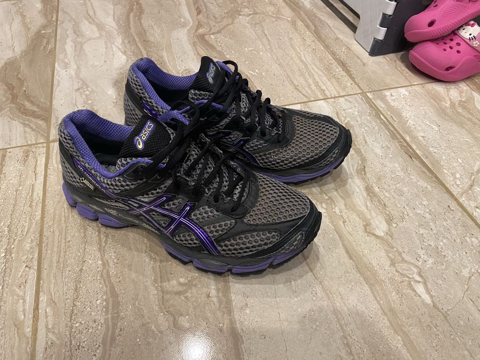 Маратонки Asics gel goretex