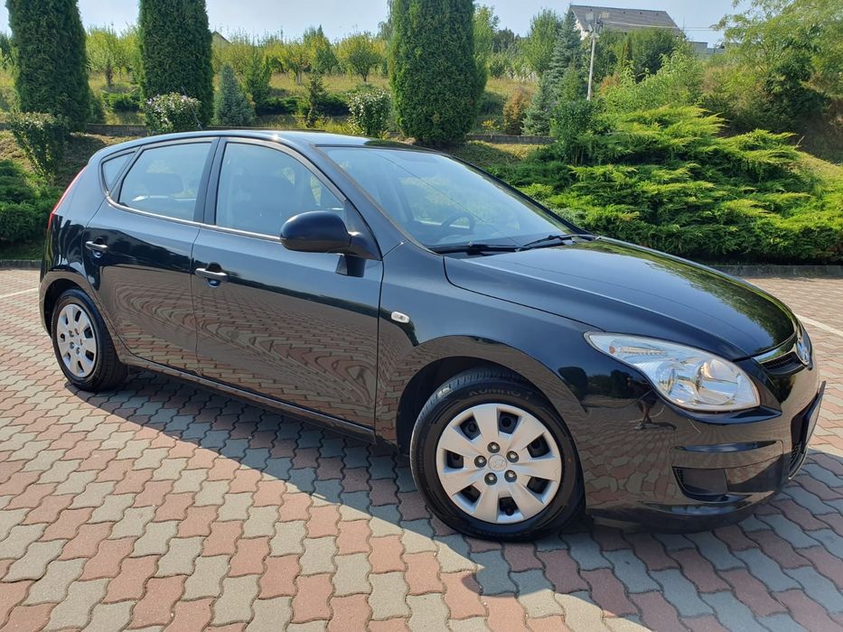 -Hyundai i30 facelift-1.4benzina-107cai-euro4-2008-germania adus-