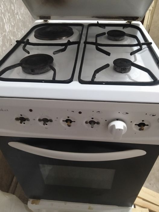 Отдам даром плиту