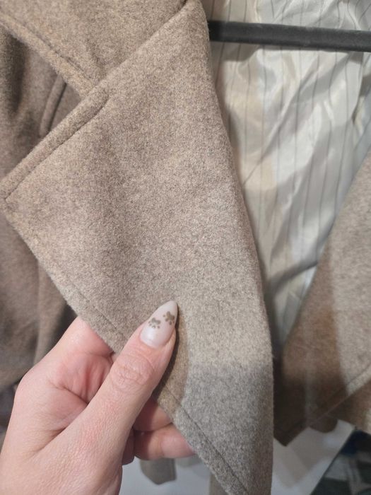 Модерно късо палто