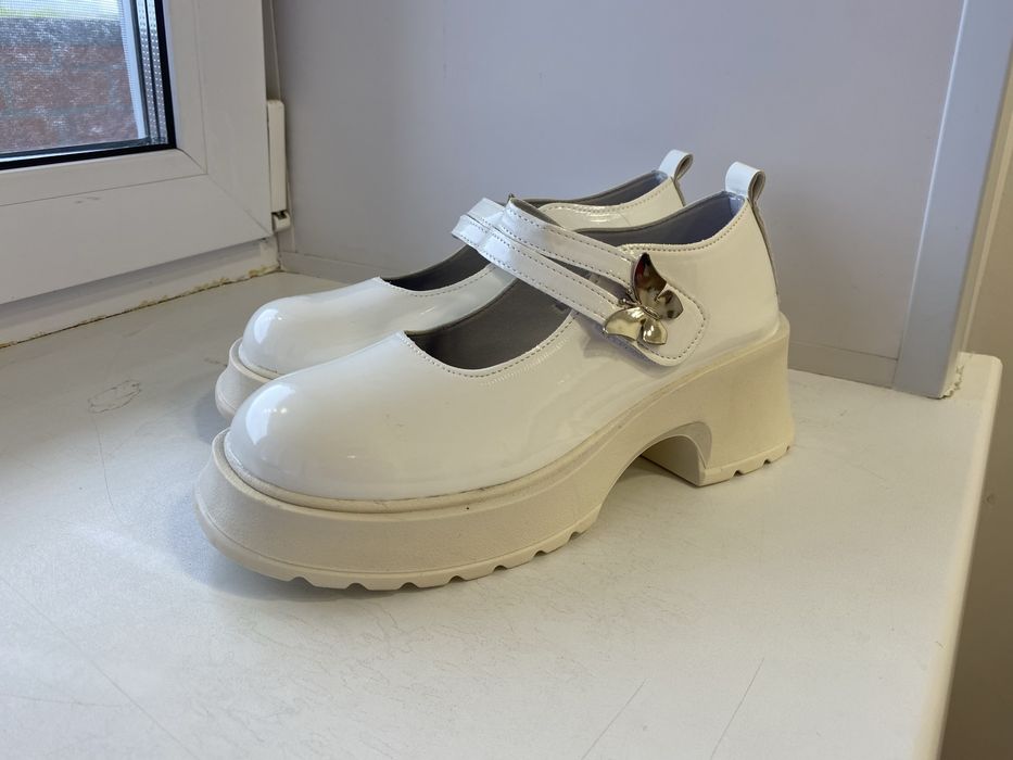 Женская обувь