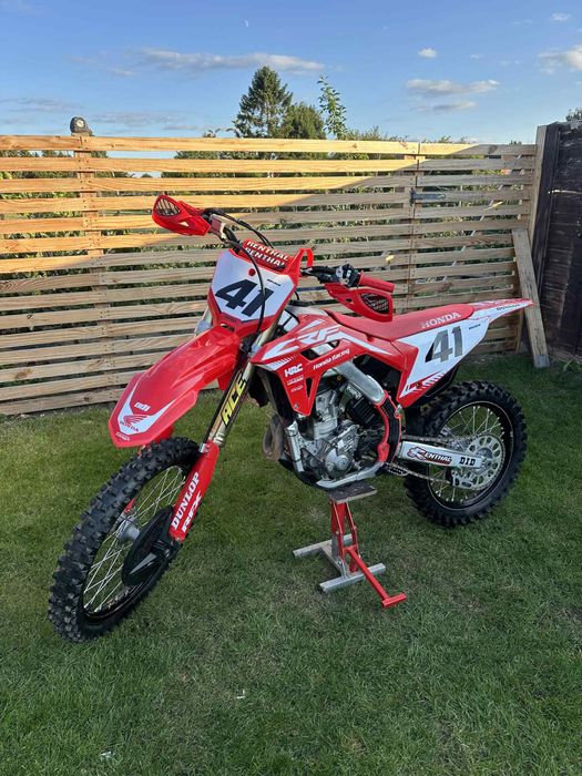 Honda CRF250R model 2022 2 seturi de roti recent adusa UK