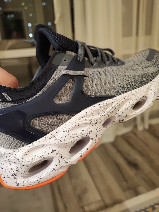 Кроссовки Li-ning