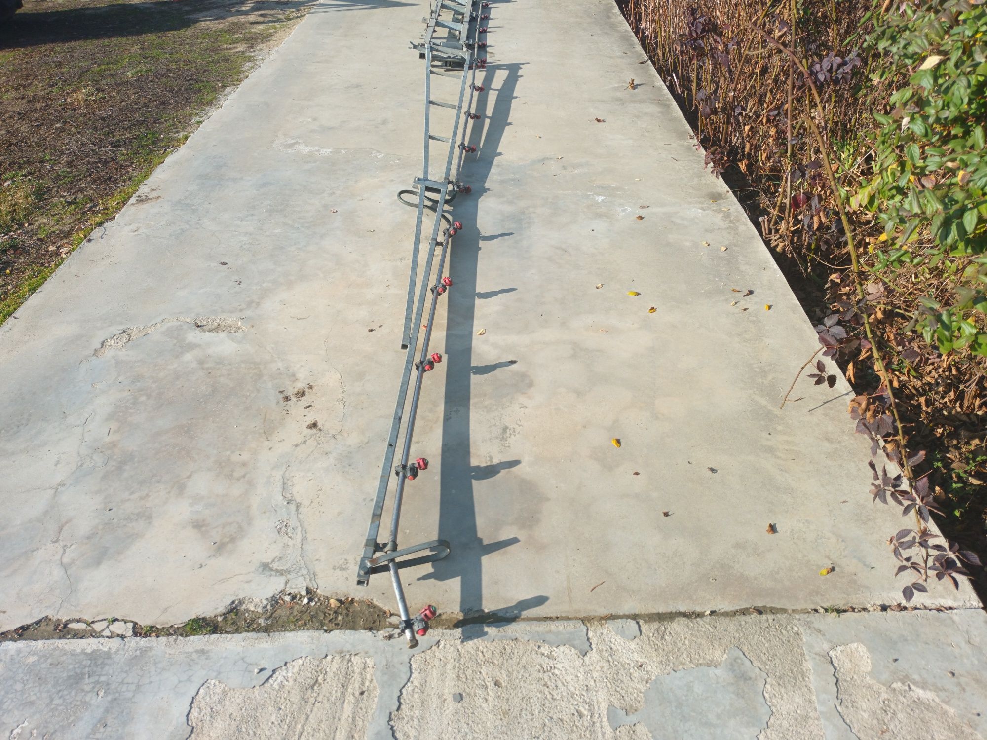 Rampa,brate,lance 12m iebicidat,tratat,stropit,udat plantele