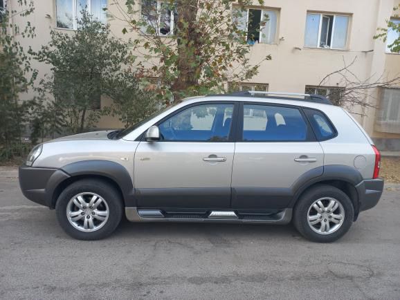 Hunday tucson mator 2.0