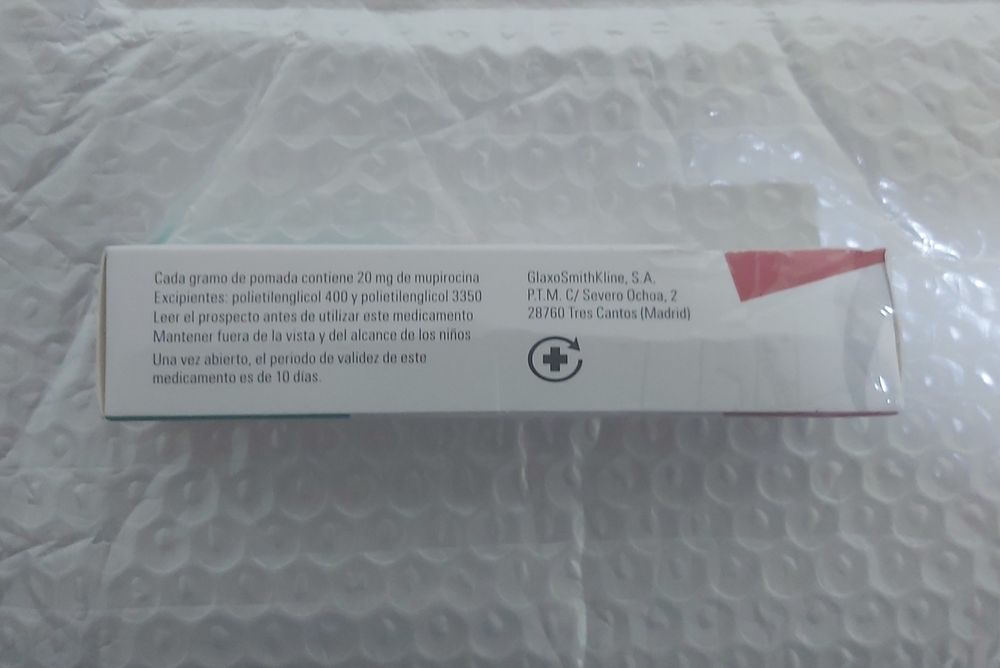 Vând unguent Bactroban (Mupirocin) 15g