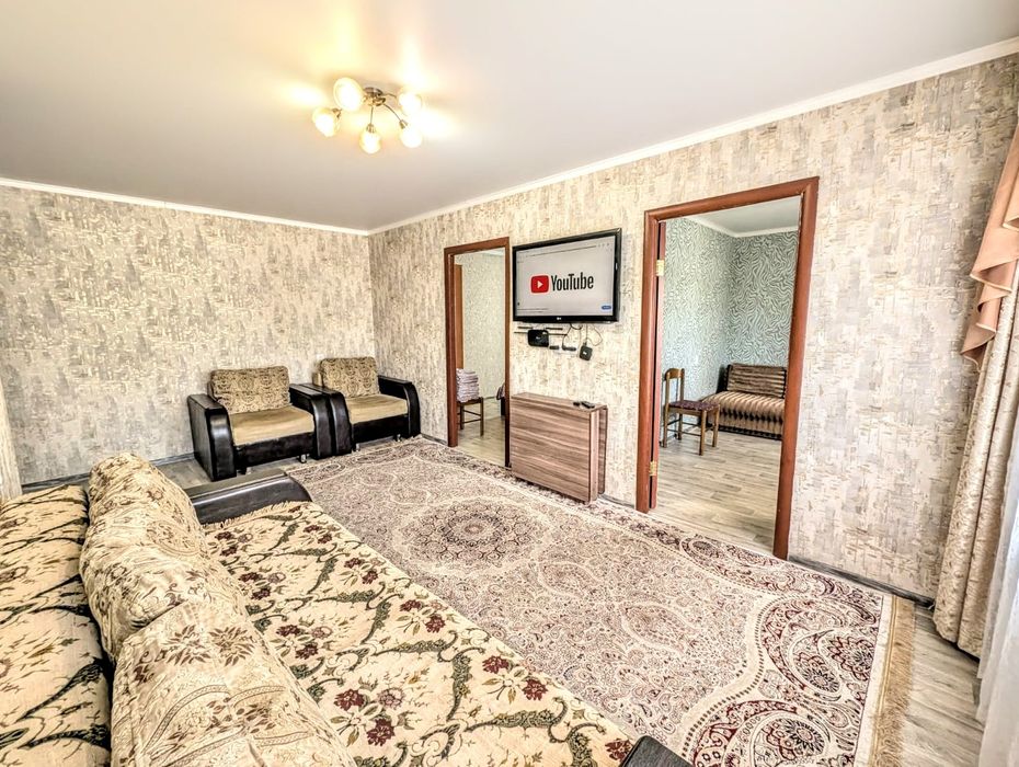 Сдам 4-х ком. Самый центр 10 мест