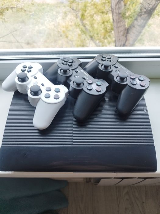 Продаю Sony playstation 3