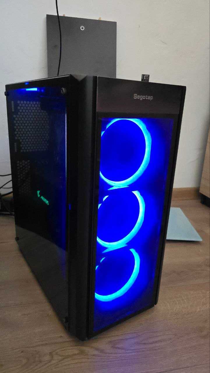 Геймърски компютър 1080 Ti / Ryzen 7 1700X / 32 GB / 2TB HDD / 500 SSD