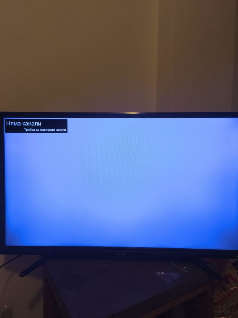 Телевизор Crown 40"