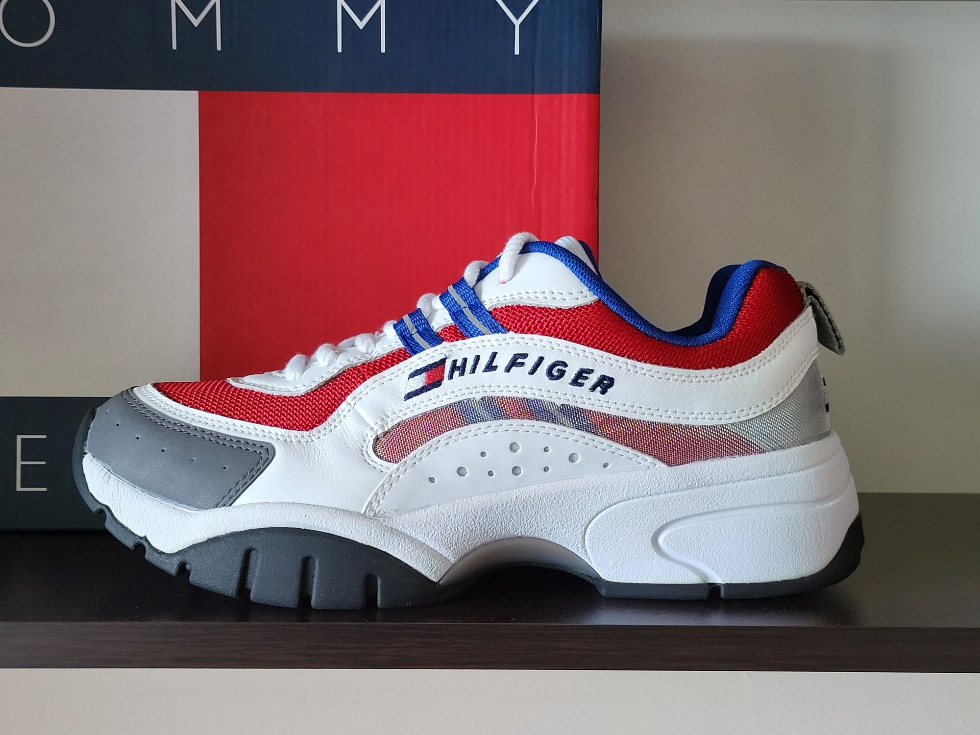 Tommy Hilfiger Kendrick 7.0 43номер 27.5см Стелка Нови с Кутия