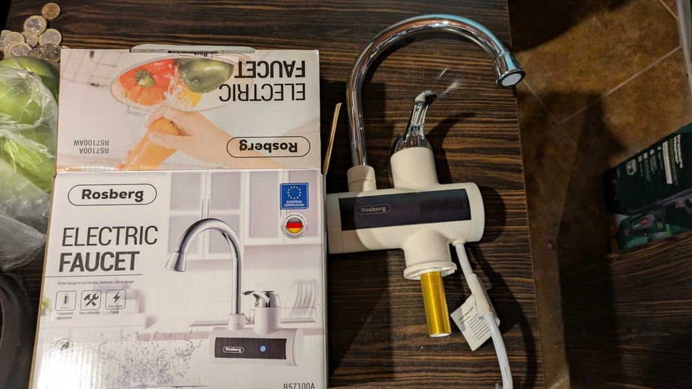 Кран за мивка с нагревател чисто нов неизползван