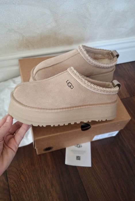 UGG Tazz noi în cutie