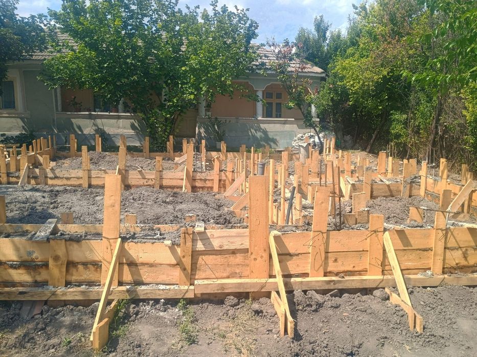 Executam fundații!