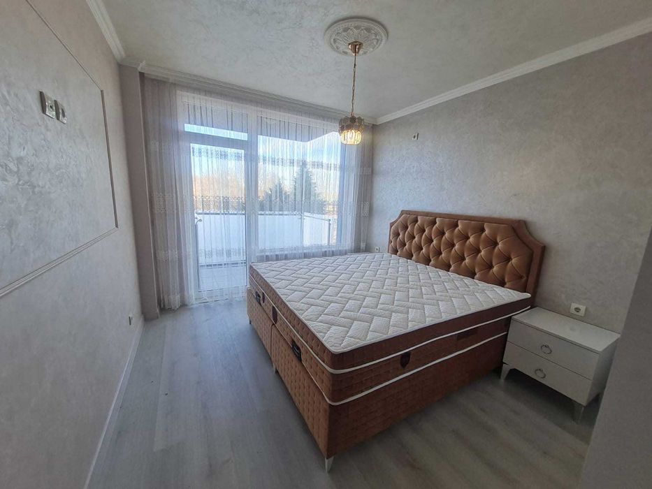 Продава се Тристаен апартамент в Пловдив, Кършияка - 119 кв.м за 2051 €/кв.м - Снимка #3