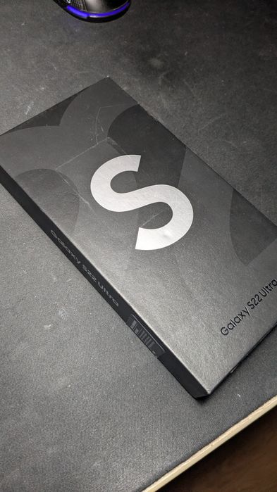 Samsung s22 ultra с пятном