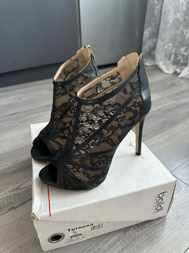 Туфли ажурные, за 6000