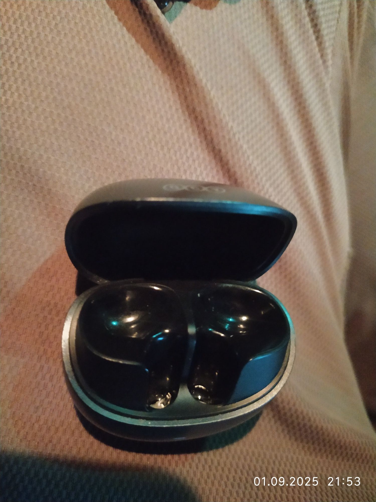 QCYbeats airpods naushnegi sotiladi