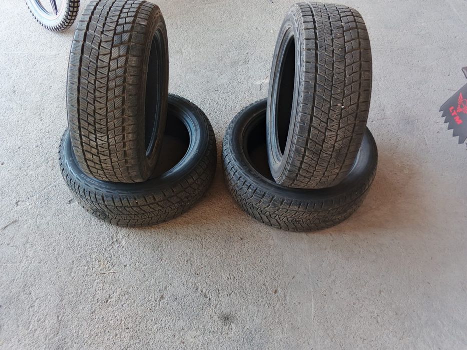 Покрышка зимний продам 1 сезон таккам