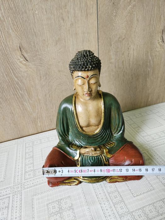 Budha ( statueta asiatica)