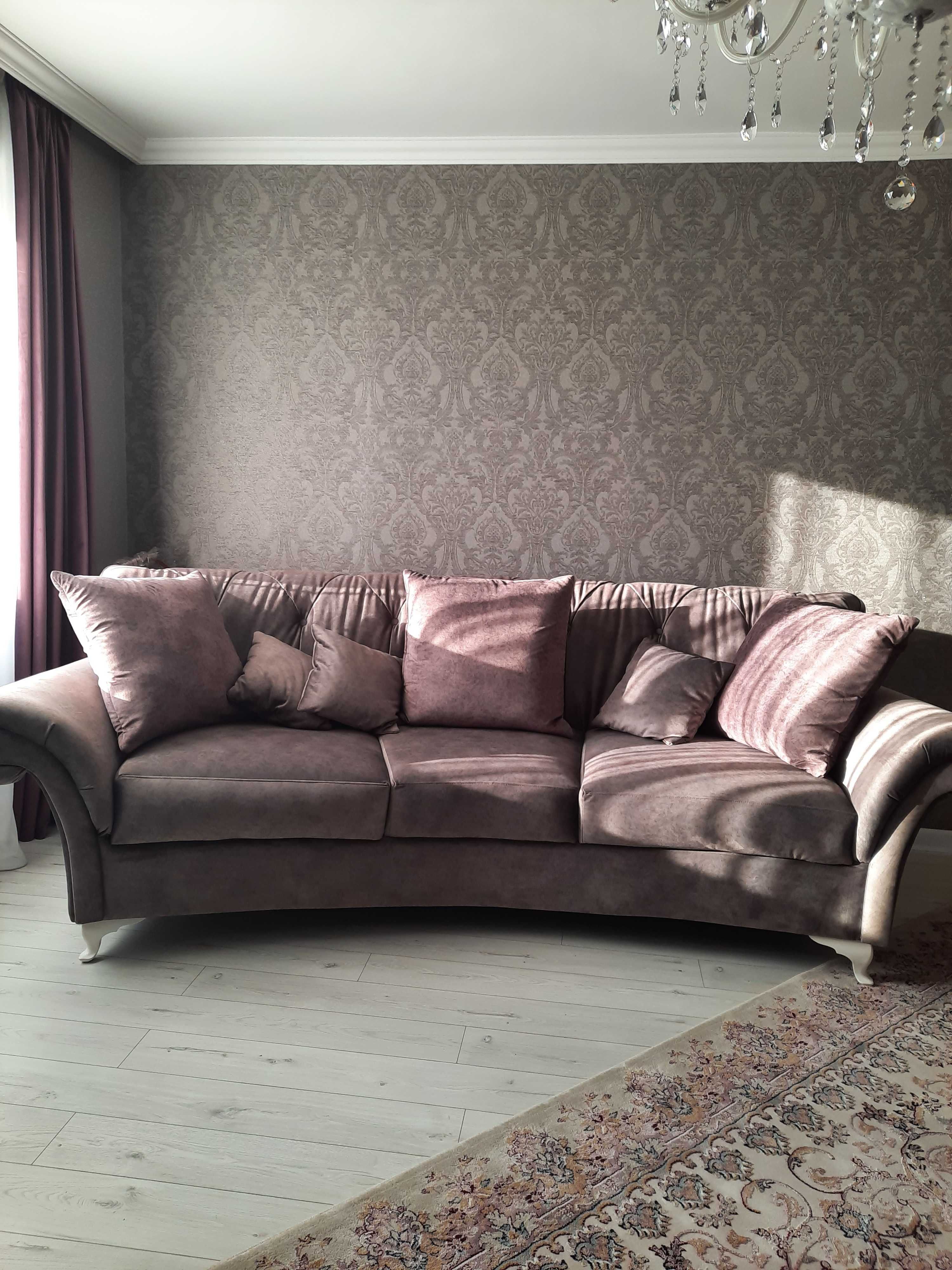 Срочно! Добротный и стильный диван в классическом стиле, новый
