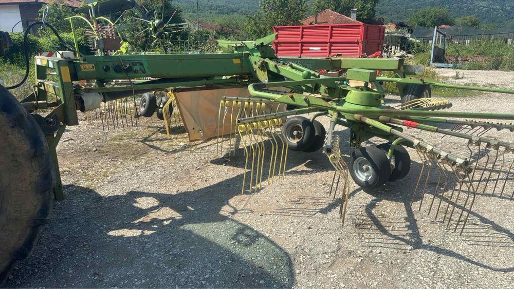 Сеносъбирач Krone