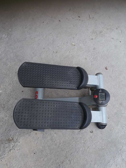 Cardio Cruiser + Stepper-preț  500 lei - Donez și 3 pisicuțe de 6 luni