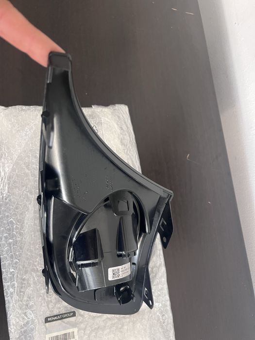 Ornament/grila proiector crom  megane 3 originale