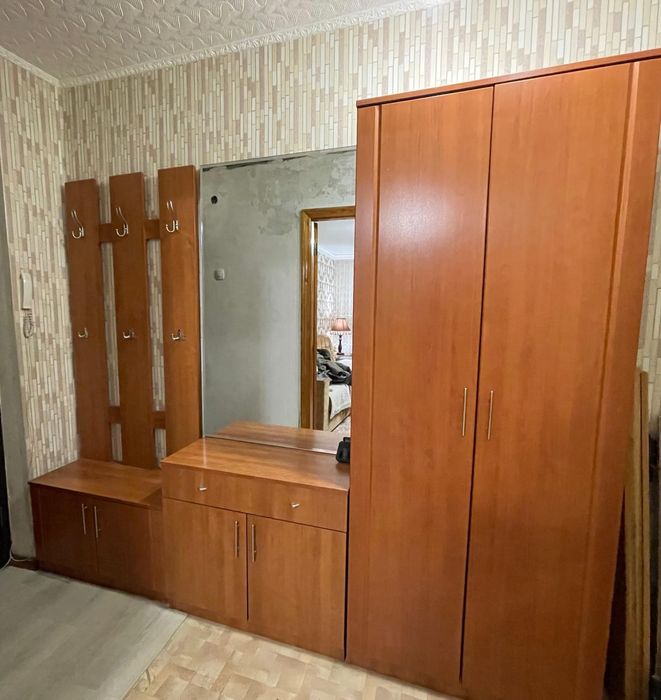 Прихожая с зеркалом