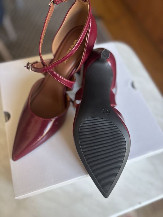 Обувки на висок ток Catwalk 37 номер бордо
