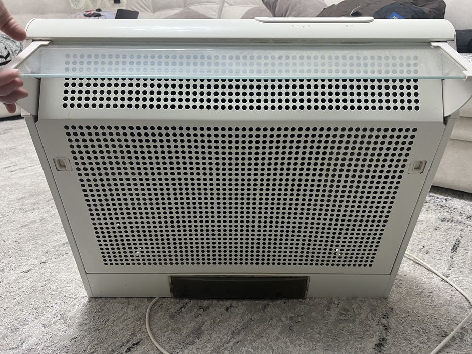 Продам вытяжку срочно!!