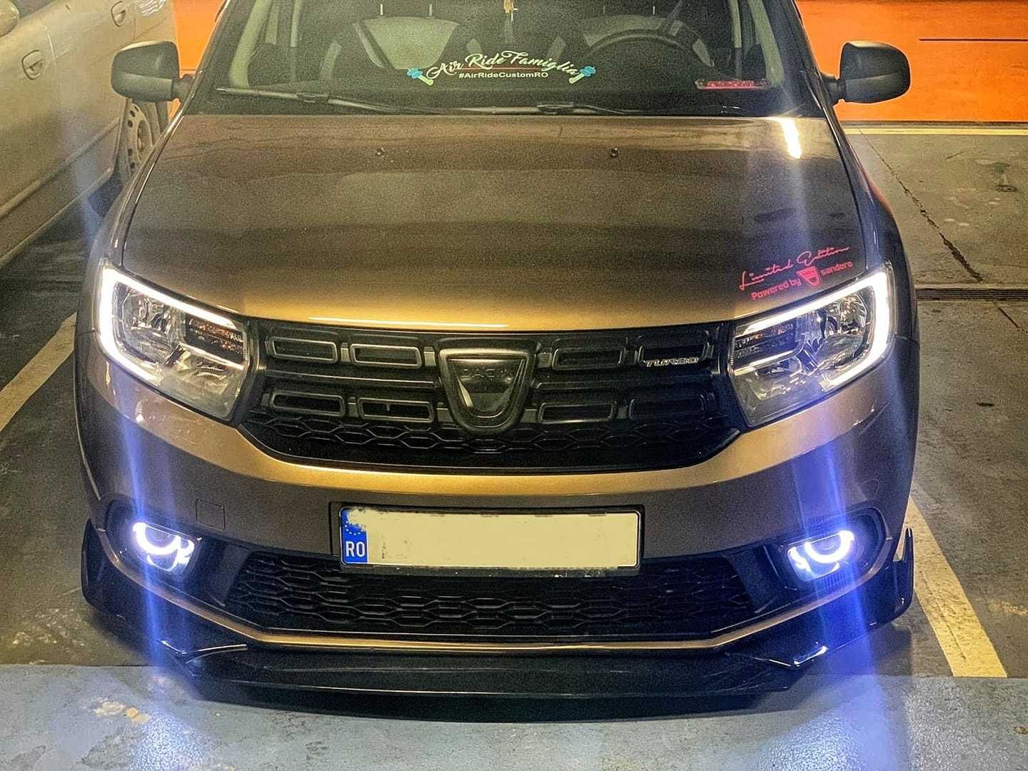 Lip prelungire ornament pentru bara fata adaptabil pe Dacia Sandero 2